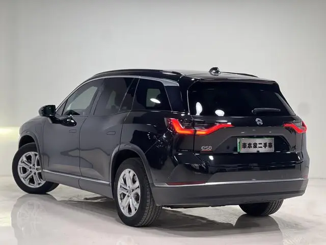 NIO NIO ES8 580KM six-seater version