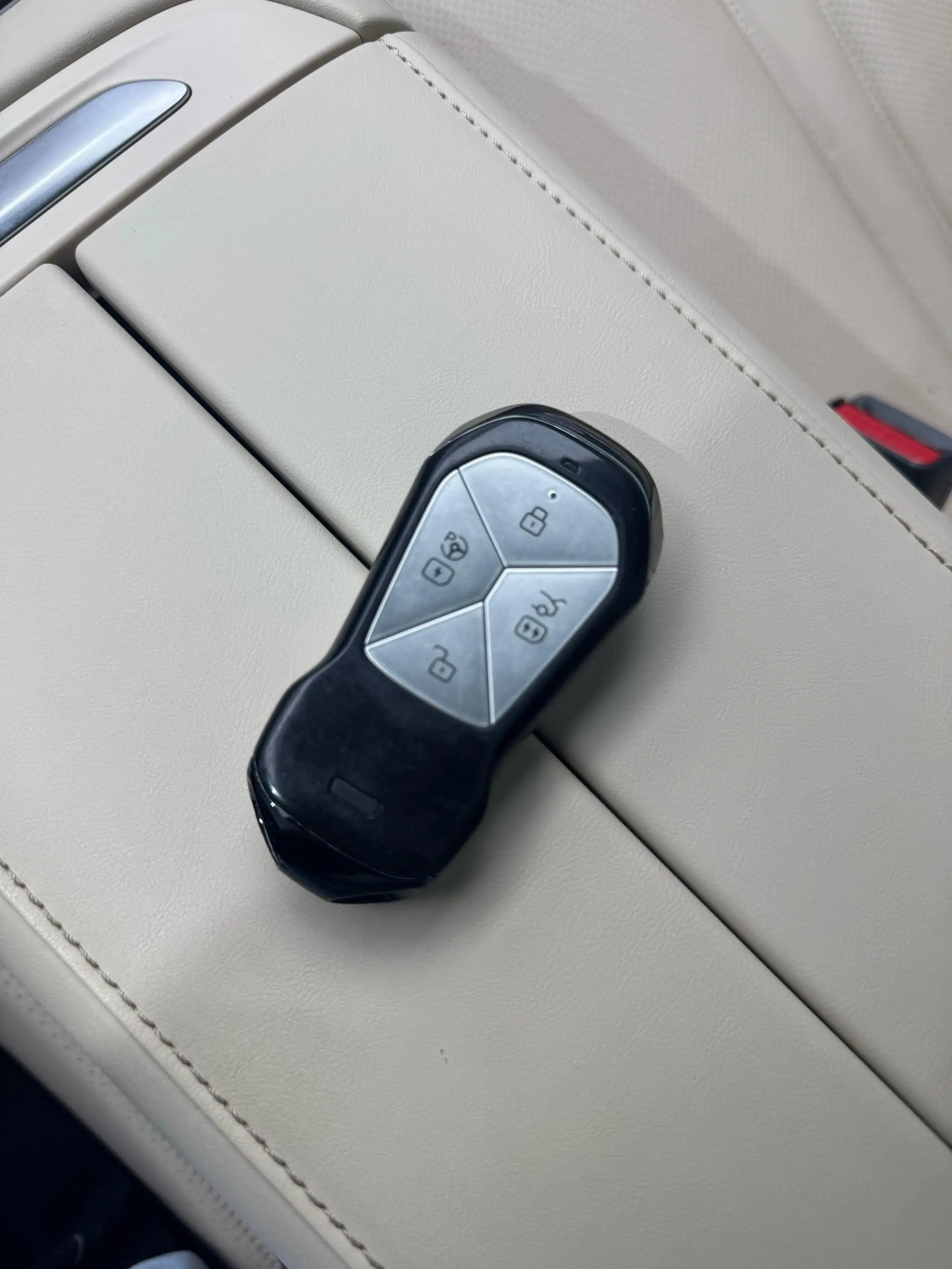 Xpeng Xiaopeng P7 625E