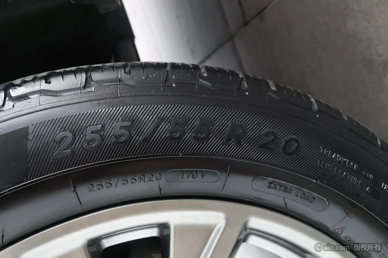 Ford Explorer EcoBoost 285 rear drive Fashion Edition 7 seats