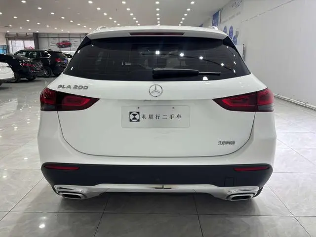 Mercedes-Benz Mercedes-Benz GLA GLA 200