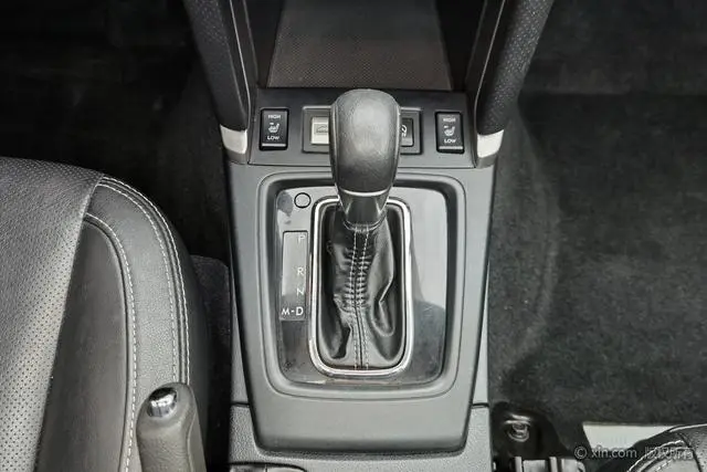 Subaru FORESTER Forester 2.0i Fashion Navigation Version