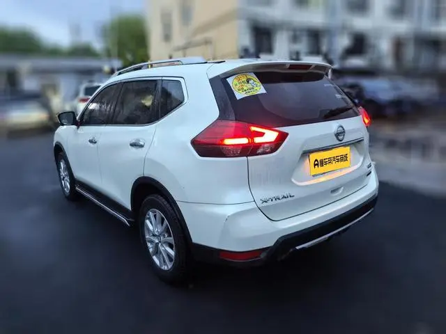 Nissan Qijun 2.0L CVT Zhilian seven-seater Comfort Edition 2WD