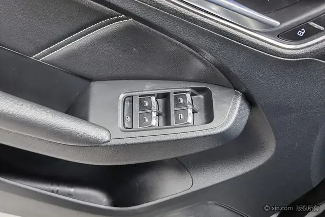 Roewe Roewe RX5 20T two-wheel drive automatic 4G interconnection platinum version