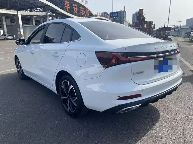 Roewe Roewe i5 1.5L CVT Premium Edition