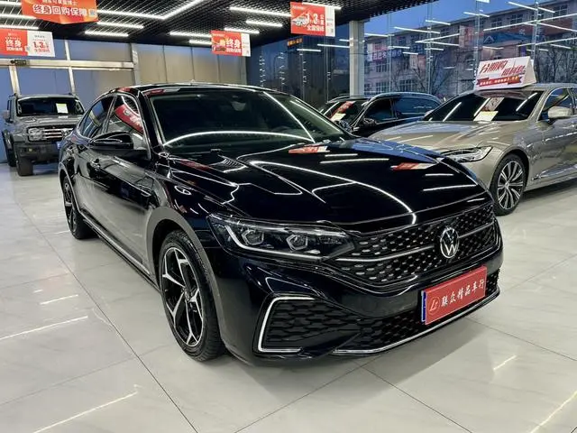 Volkswagen Passat 330TSI Starry Sky Deluxe Edition