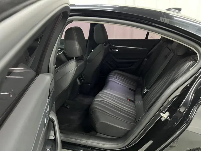 Peugeot Peugeot 508L 400THP PureTech Driving Control Edition