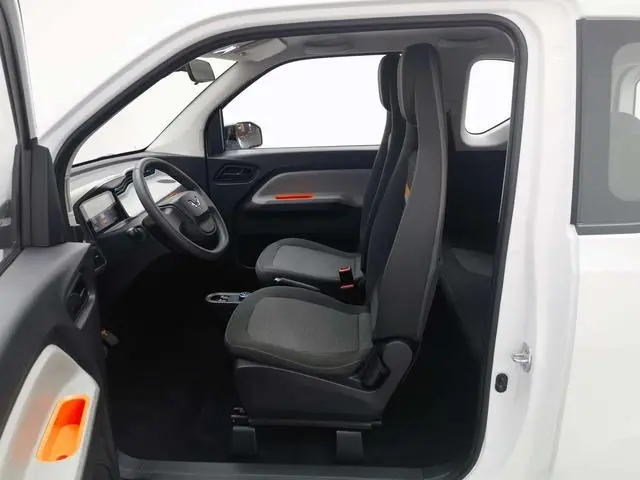 Wuling Wuling Hongguang MINIEV Free lithium iron phosphate