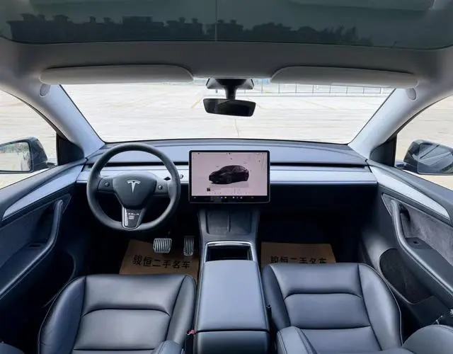 Tesla Model Y Rear-wheel drive version