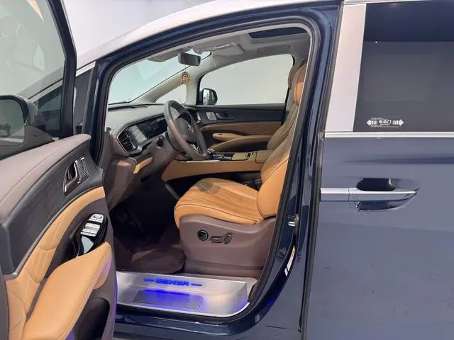 Denza Denza D9 EV 600 four-wheel drive flagship