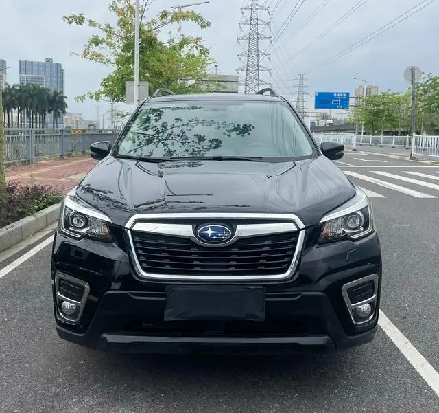 Subaru FORESTER Forester 2.0i Deluxe Edition EyeSight