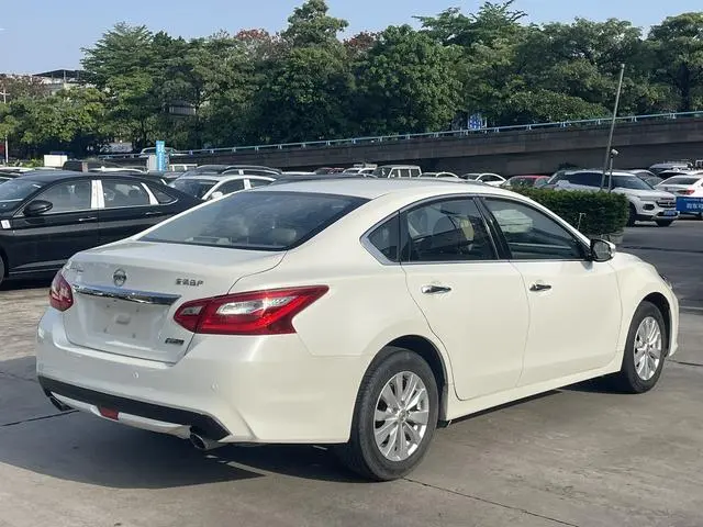 Nissan Teana 2.0 L XL Comfort Edition