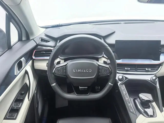 LYNK & CO Lynk 06 1.5T Yao Halo