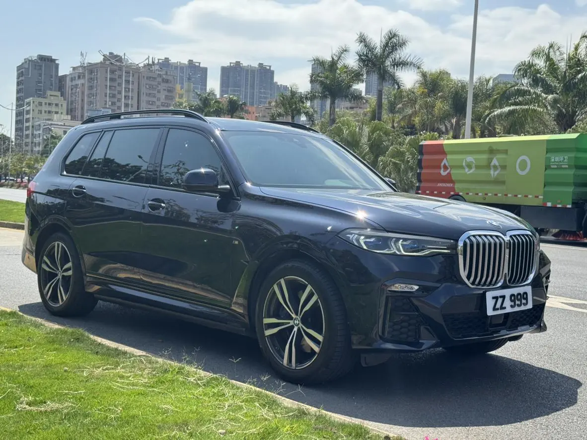 BMW BMW X7 xDrive40i Exclusive M Sports Suit