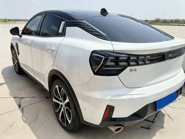 LYNK & CO Lynk 05 2.0TD four-wheel drive Halo