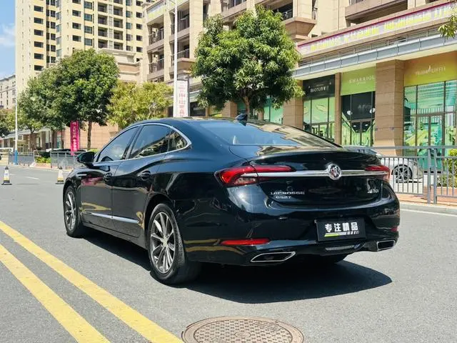Buick Lacrosse 652T luxury