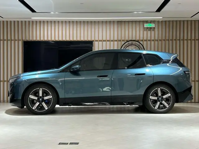 BMW BMW iX xDrive50