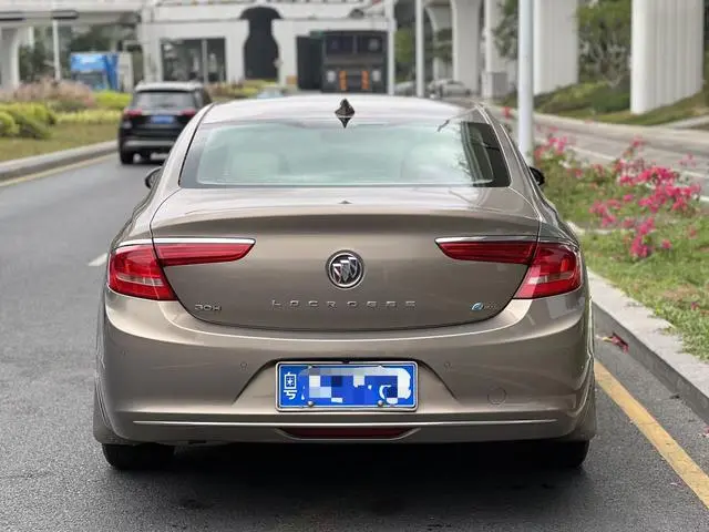 Buick Lacrosse 30H luxury