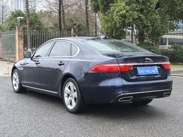 Jaguar Jaguar XFL 2.0T P200 two-wheel drive Elite Edition