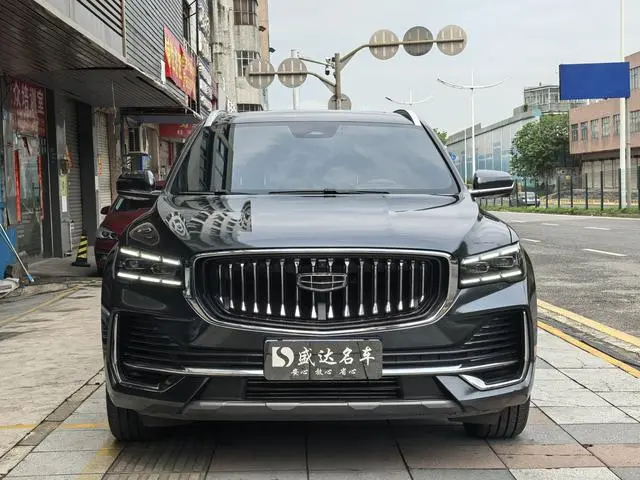Geely Xingyue L 2.0TD high-power automatic two-wheel drive Skyrim version