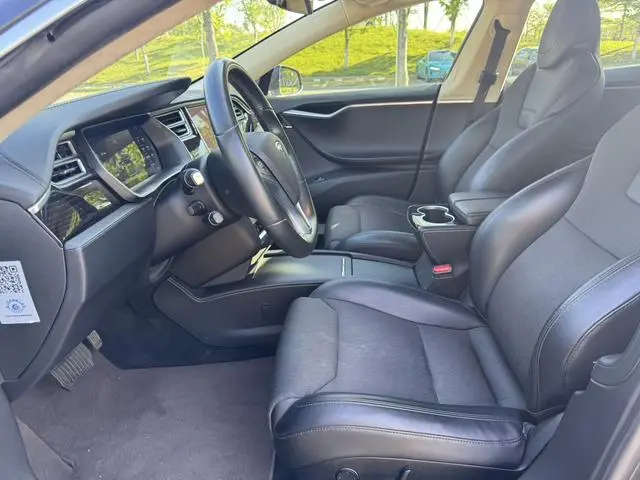 Tesla Model S 75