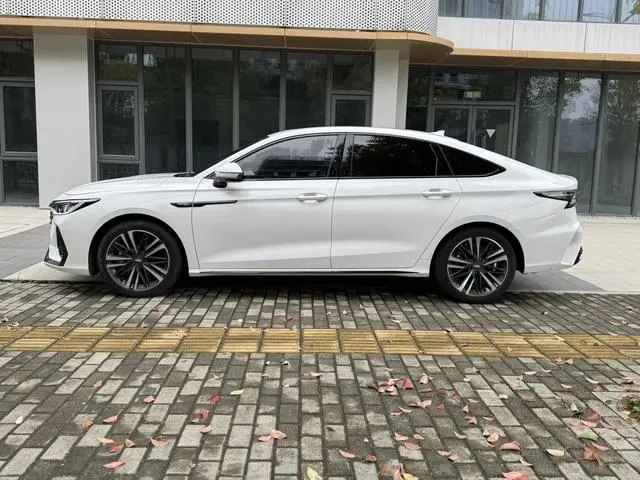 Chery Fulwin Arrizo 8 High-energy version 2.0T DCT royal