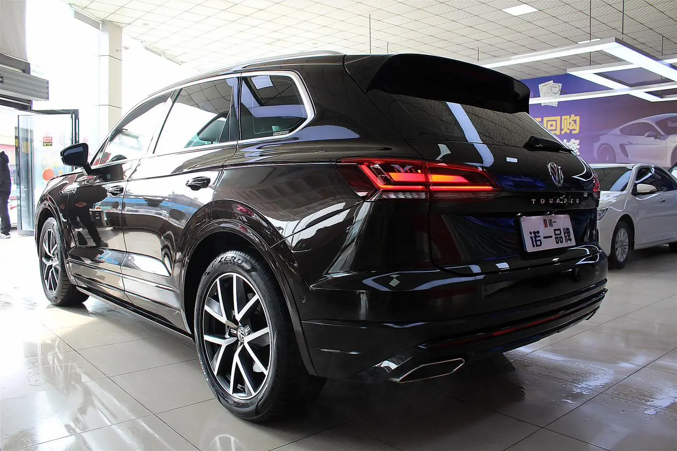 Volkswagen Touareg 3.0 TSI Sharp Front Version Country VI