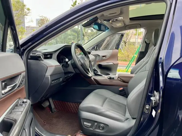 TOYOTA Ling Fang HARRIER 2.0L CVT two-wheel drive exclusive edition