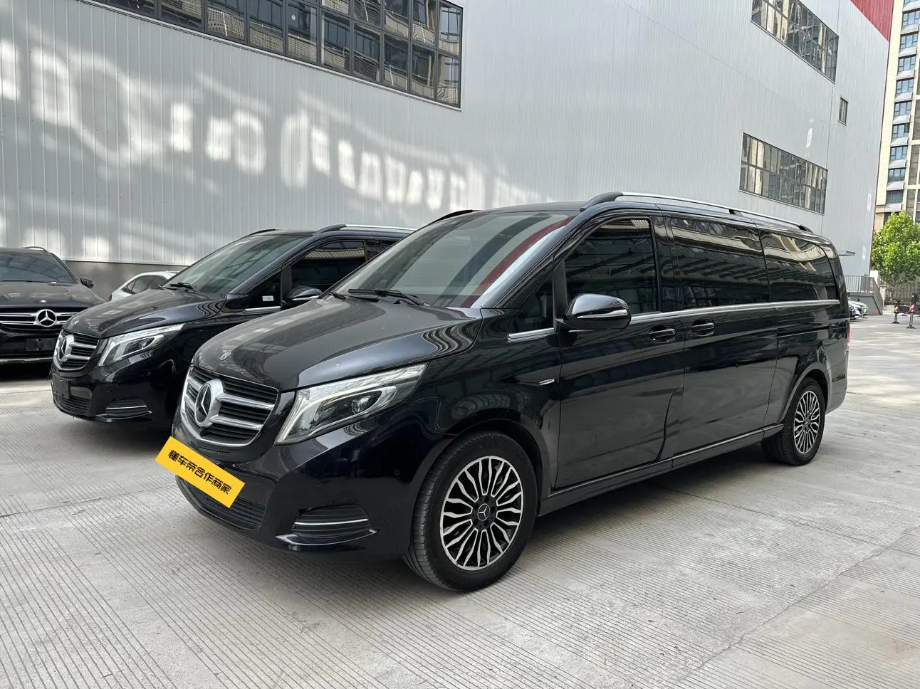 Mercedes-Benz Mercedes-Benz V-class V 260 L Premium Extended Version