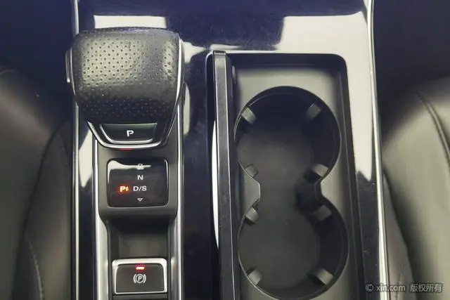 Roewe Roewe RX5 MAX 400TGI Automatic Smart Cockpit Ultimate Edition