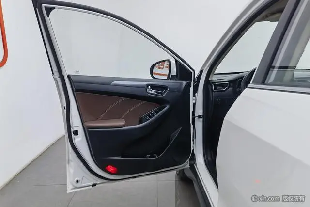 Dongfeng Fengguang Scenery 580 Facelift 1.5T CVT luxury