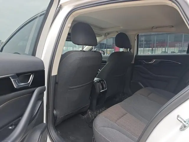 FAW Pentium B70 The third generation 1.5T automatic enjoyment type