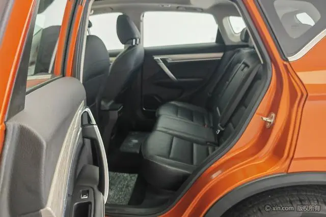Geely Binyue 260T DCT Knight Country VI