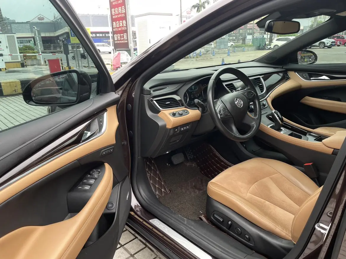 Buick Lacrosse 28T luxury