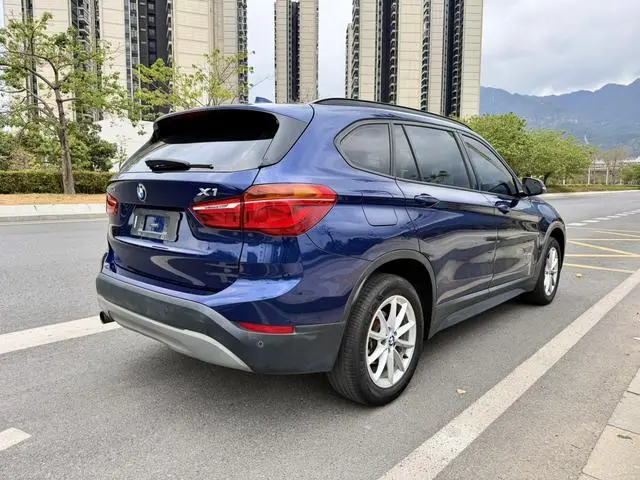 BMW BMW X1 sDrive18Li fashion type