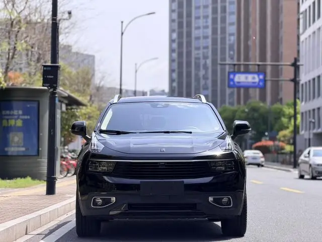 LYNK & CO Lynk 01 2.0T two-wheel drive Pro version country VI