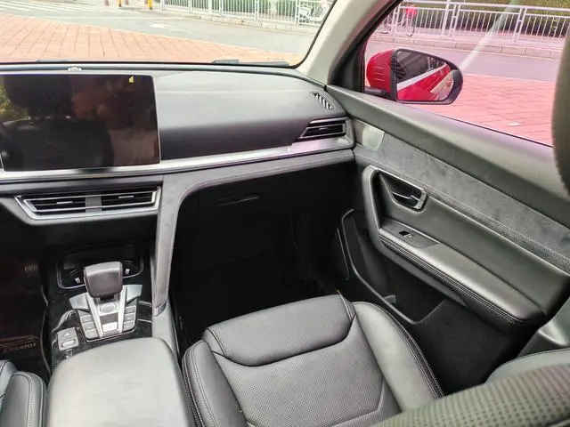BYD Song Pro DM DM 1.5T four-wheel drive performance version flagship model
