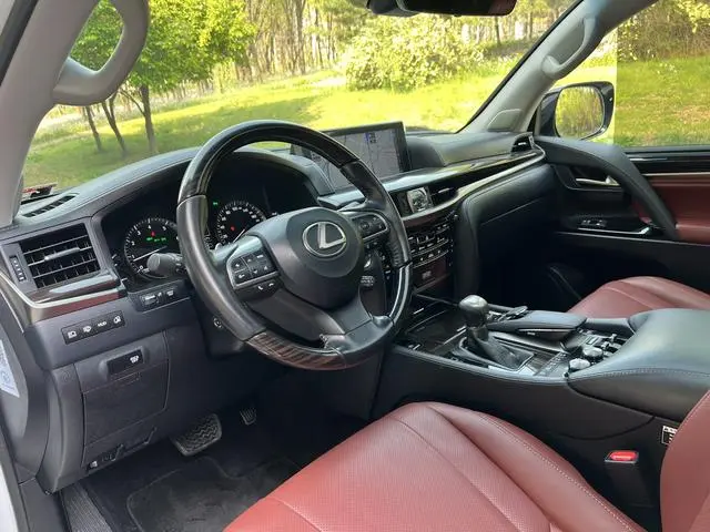 Lexus Lexus LX 570 Premium Deluxe Edition