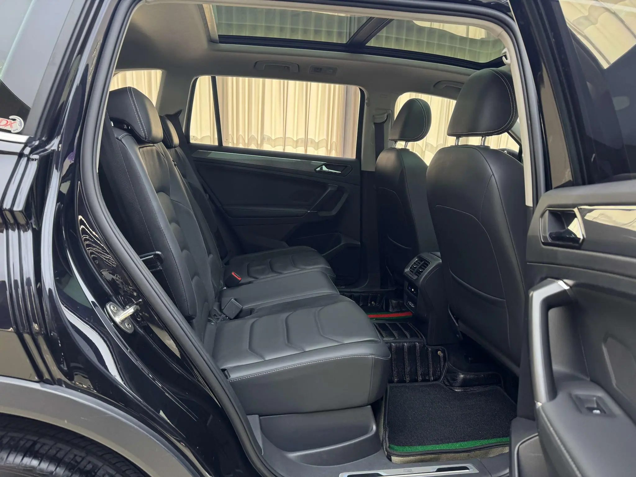 Volkswagen Tiguan L 330TSI automatic two-wheel drive R-Line Premium edition