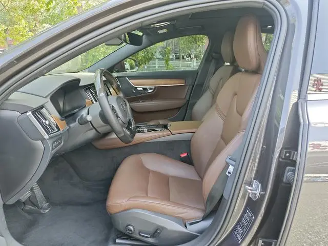 Volvo Volvo S90 PHEV T8 E-drive Hybrid Zhiyi Deluxe Edition