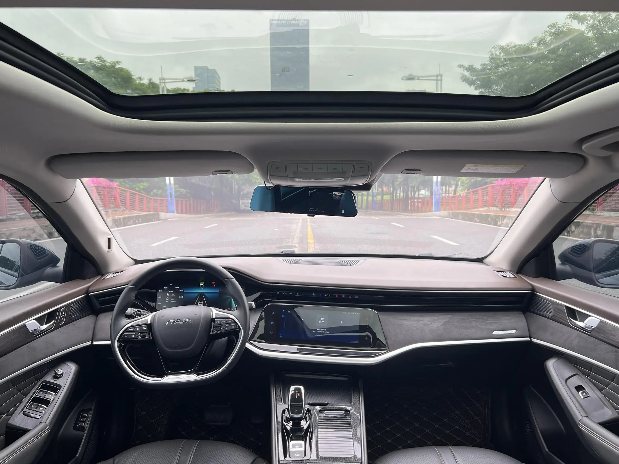 Dongfeng Fengshen Yi Hyun MAX 1.5T Super Burning Cool Dad Version