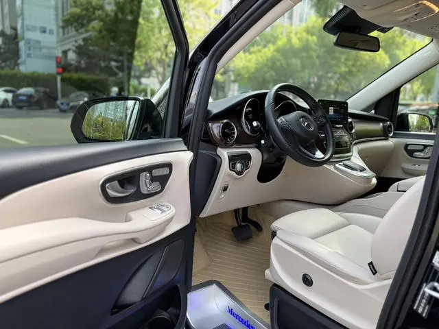 Mercedes-Benz Mercedes-Benz V-class V 260 Pilot Edition