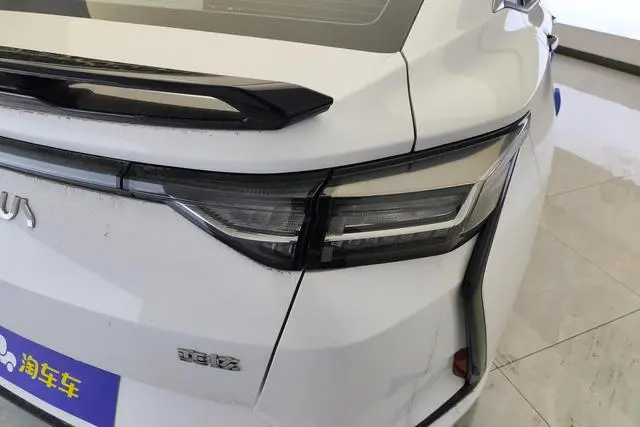 Dongfeng Fengshen Yi Hyun Mach Version 1.5L Automatic Glory Version