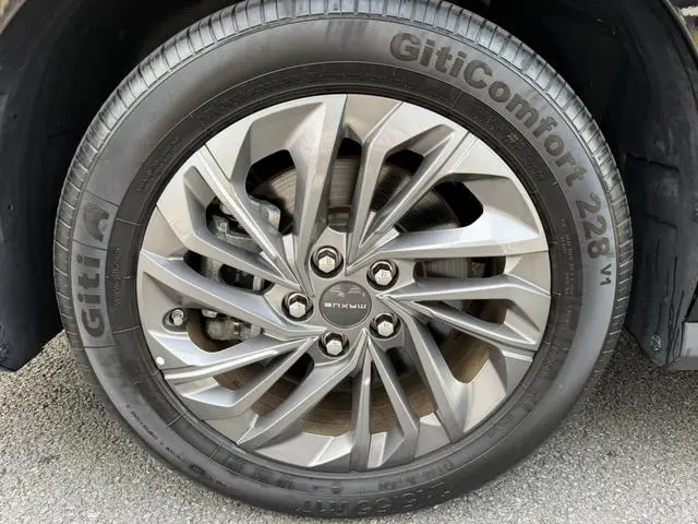 Maxus Chase G50 PLUS 1.5T automatic escort version