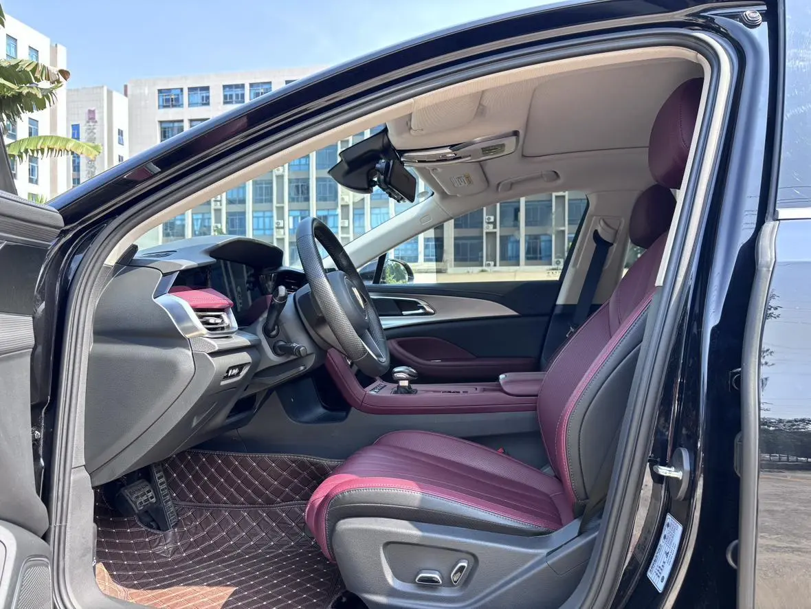 Hongqi Hongqi H5 2.0T Automatic Zhilian Qichang Version