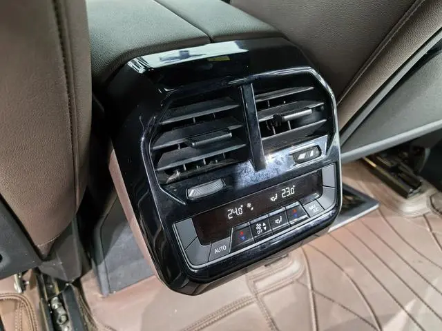 BMW BMW iX xDrive40