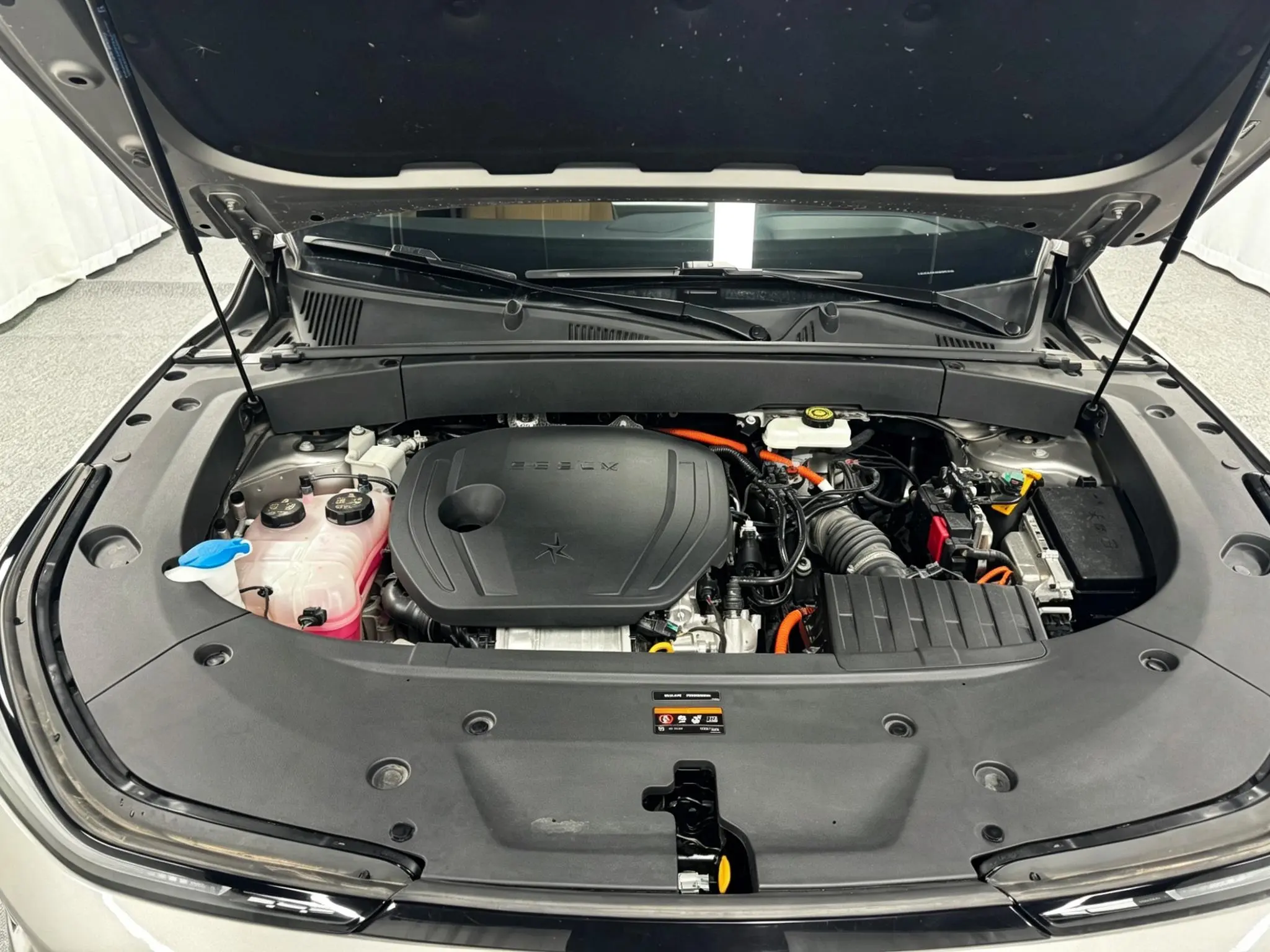 Geely Galaxy Galaxy L7 1.5T DHT 115km Starship