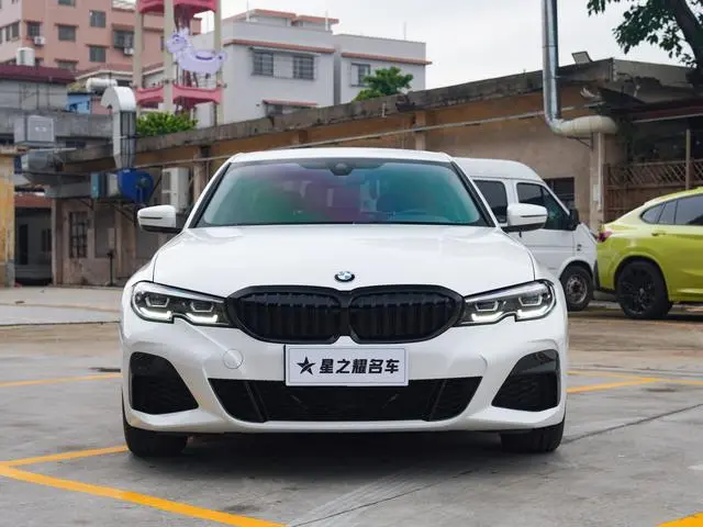 BMW BMW 3 Series Facelift 325i M sports suit