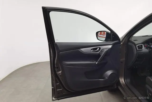 Nissan Qashqai 2.0 L XV Prem Deluxe Edition