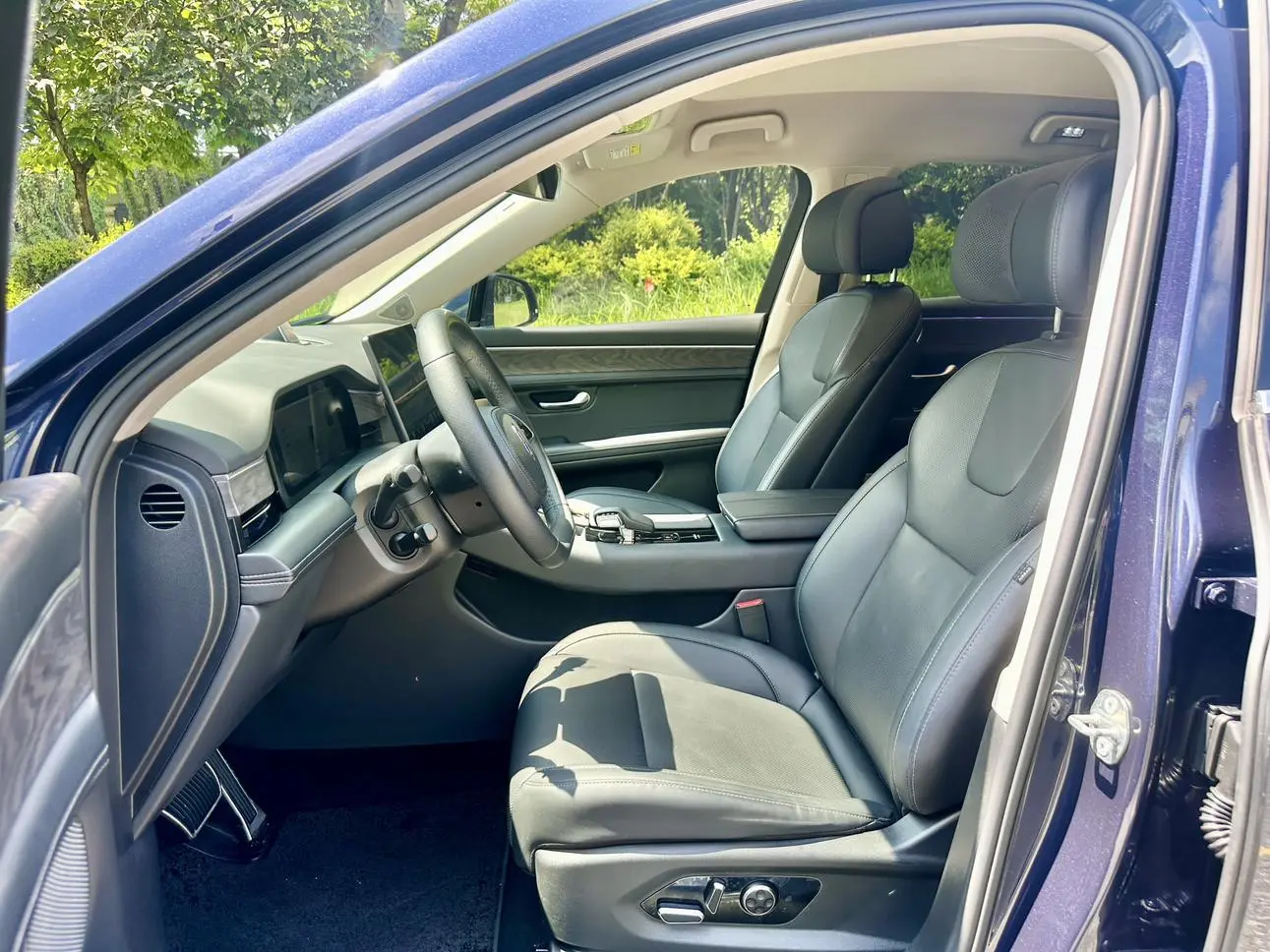 AITO Ask the world M5 Extended range four-wheel drive performance version