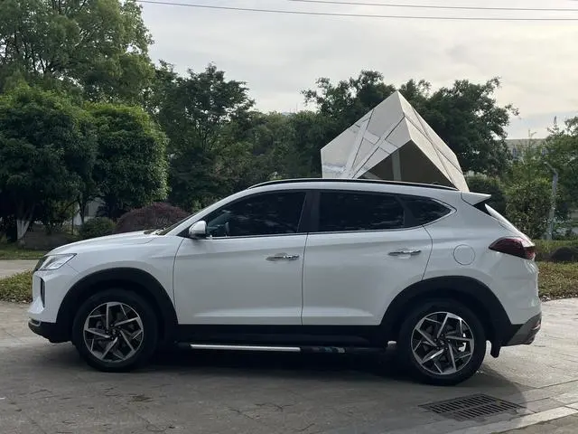 Hyundai Tucson 280TGDi dual-clutch two-wheel drive fashion version of the country VI